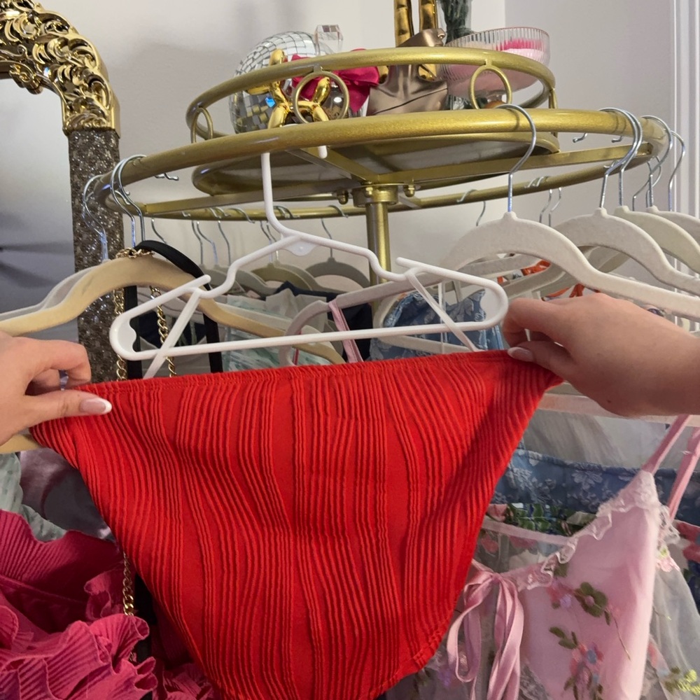 SHEIN Red Ribbed Crop Top